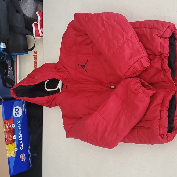 Jordan Winter Coat - Picture 4 of 6